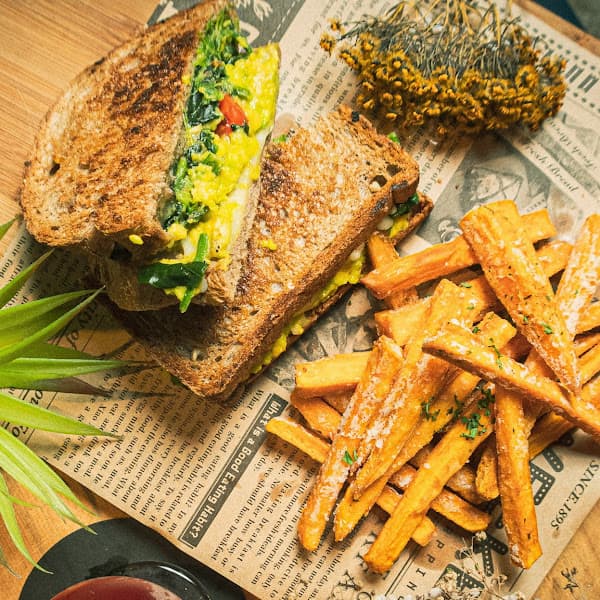 Red Room Rendezvous 紅房餐酒館 - hero 3