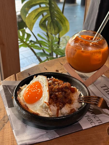 施工中 Under Construction Cafe & Bar 咖啡 水煙 酒吧 法國生蠔專門店 - hero 5