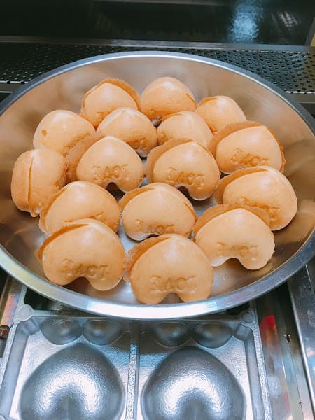 ㄚ心蛋糕-鴨蛋糕 - hero 1