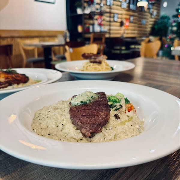 Cloud 9 Cafe 信義店 - hero 1