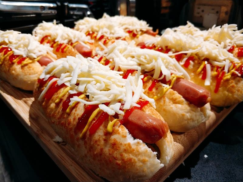 YOLO's Cafe 永和中興店（對面停車場走路30秒） - hero 1