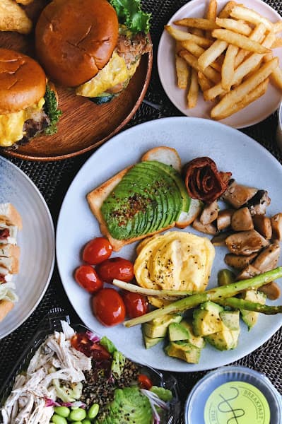 餵我早餐 The Whale 公園店 - hero 1