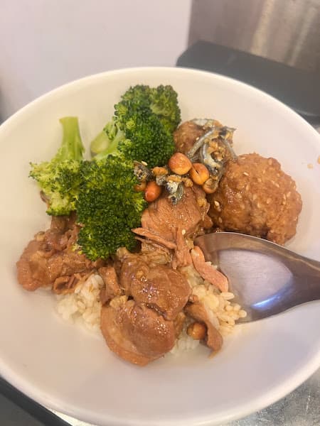 南門豬腳 [賣完會提早打烊 請先來電預定]Nan Men Ham Hock - hero 5