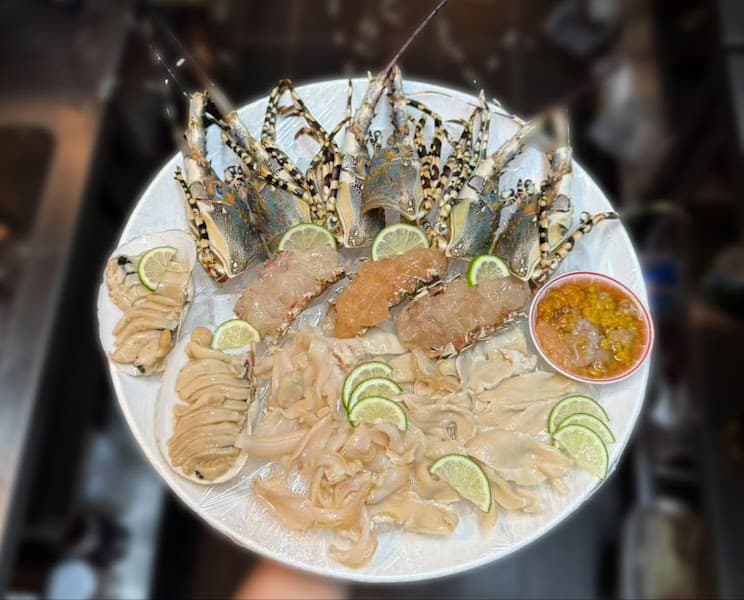 李歡喜特色雞火鍋 HAPPY LEE CHICKEN HOTPOT 港式麻辣雞 無花果椰子雞 象拔蚌 寵物友善 包廂 - hero 4