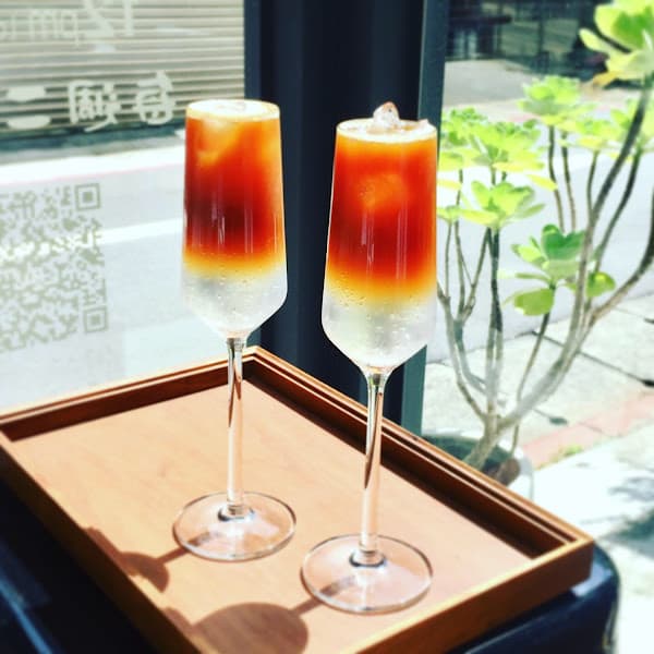 SUCRÉ BEANS Coffee Roasters - hero 1