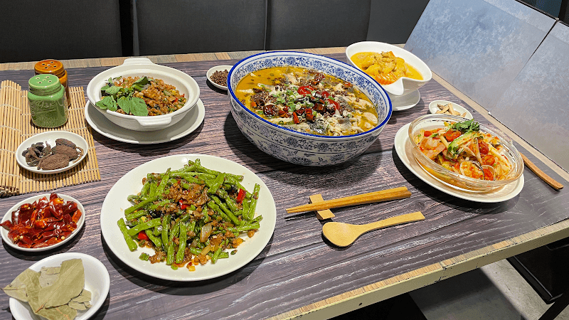 川泰特色料理 - hero 1