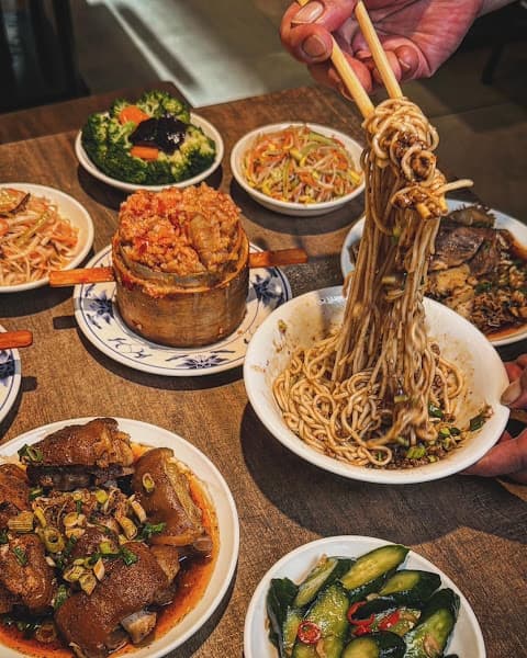 老鄧Lao Deng1949 - hero 1