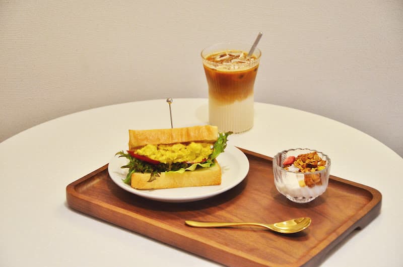 Blivin Bakery 植物系烘焙咖啡廳｜大安區早午餐。咖啡。下午茶。網路宅配 - hero 1