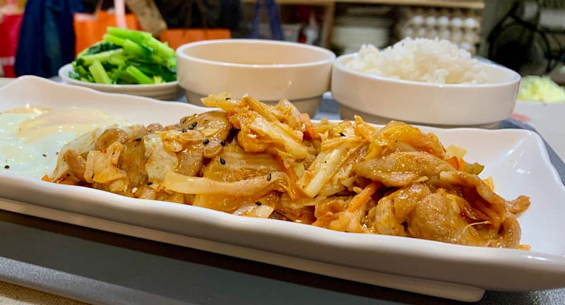 嘰嘰喳喳簡餐 - hero 1