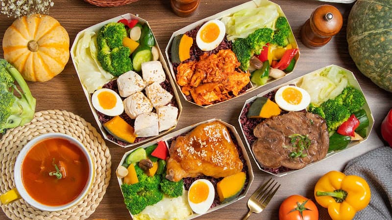 Miss Energy 能量小姐 台北公館 直營門市 公館低卡餐盒|低脂便當|健身餐盒|健康餐盒|商務便當|必吃便當|減脂餐|低卡美食 - hero 1