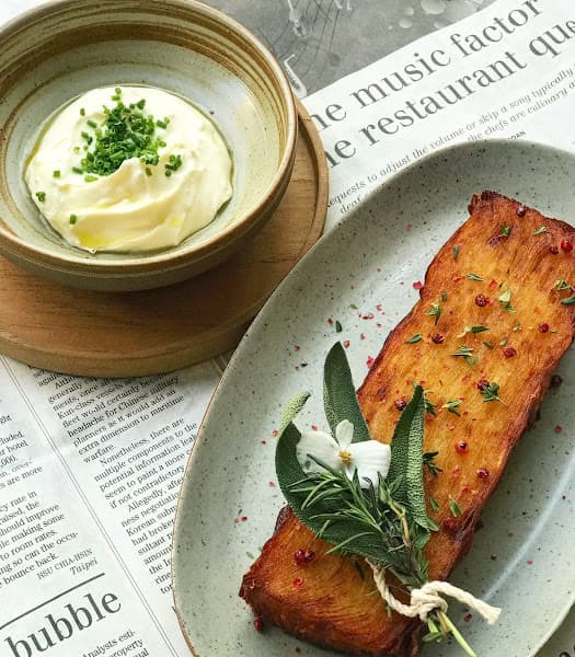 青田藝集 Art Reading Cafe' - hero 1