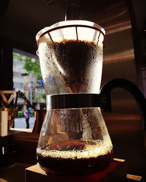 RUFOUS COFFEE ROASTERS - hero 3