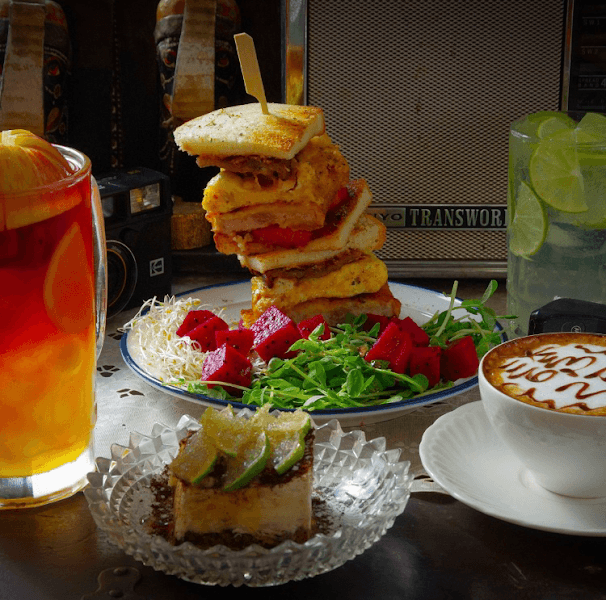 誇張古懂咖啡店 - hero 1