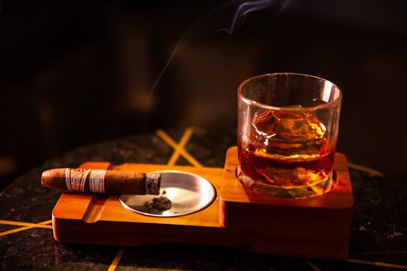 The House Taipei 屋內（台北大安區雪茄酒吧餐酒館推薦／東區夜晚美食調酒／科技大樓站美食） - hero 1