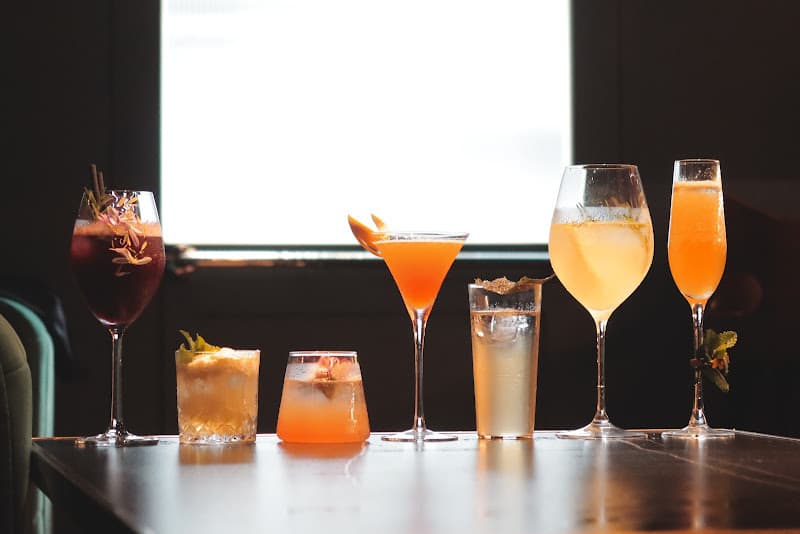 THE Id Bar & Bistro｜大安區經典英倫風酒吧、W.A.P Hood VIP包廂 - hero 3