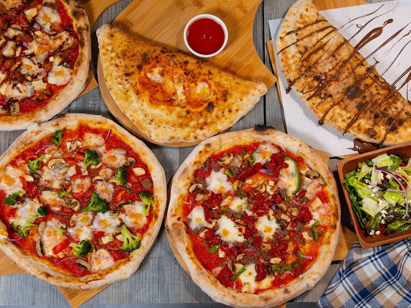 Gusto Pizza - hero 1