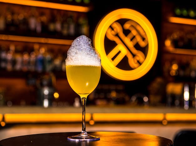 施工中 Under Construction Cafe & Bar 咖啡 水煙 酒吧 法國生蠔專門店 - hero 1